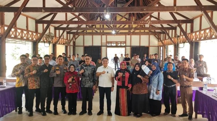 Kemenkum Kalbar Bersama Komisi XIII DPR RI Dekatkan Layanan Hukum di Ketapang