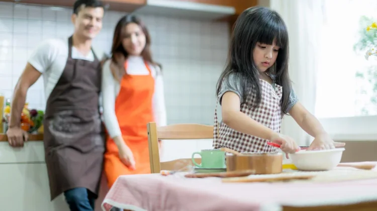 Memasak di Rumah Kembali Menjadi Hobi Favorit Banyak Keluarga