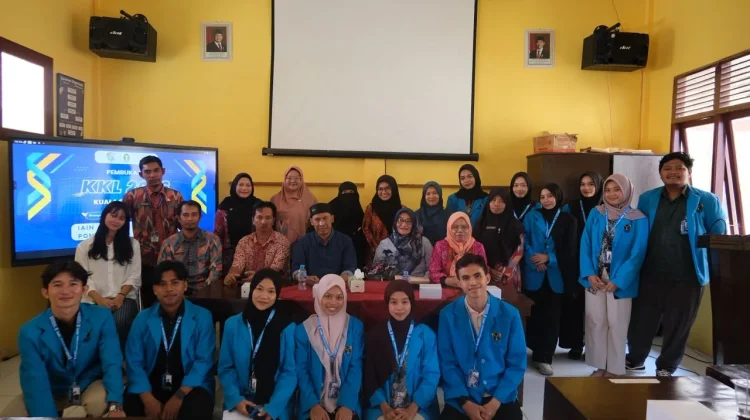 Kelompok 3 Kuala Secapah Resmi Awali Program KKL IAIN Pontianak