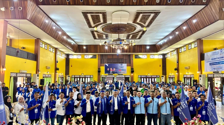 Pelantikan DPC PAN dan Relawan DPR RI Perkuat Pengabdian