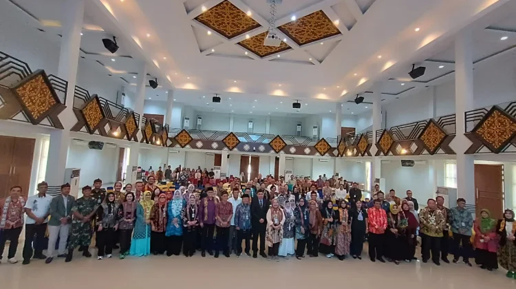 46 Guru Besar Jawa Barat Perkuat SDM Dosen Kalbar lewat PkM Nasional