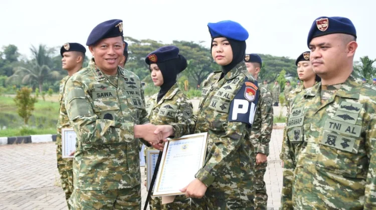 Dankodaeral XII Gelar Apel Khusus Berikan Penghargaan Sembilan Prajurit