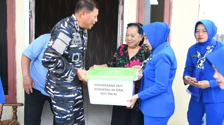 Dankodaeral XII Anjangsana ke Warakawuri Perkuat Kepedulian TNI AL