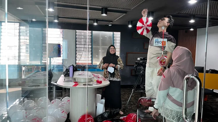 Kemeriahan HUT Kemerdekaan RI Mulai Terasa di Studio RRI Pontianak