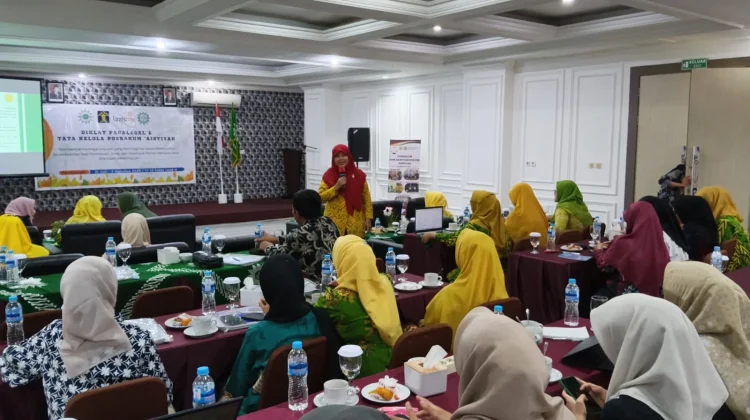 PWA Kalbar Gelar Diklat Paralegal dan Tata Kelola Posbakum Aisyiyah