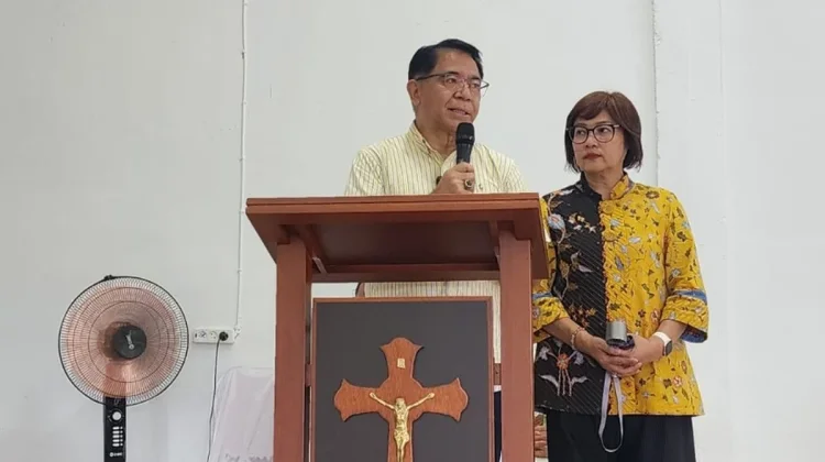 Dorong Anak Daerah Maju, Sibarani Fasilitasi Pelajar Kalbar Kuliah ke China