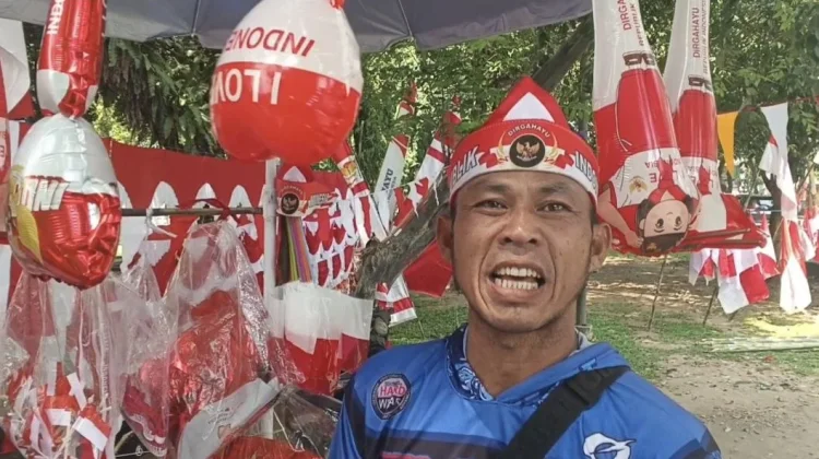 Menjelang HUT RI, Penjual Bendera Harap Antusias Warga Meningkat
