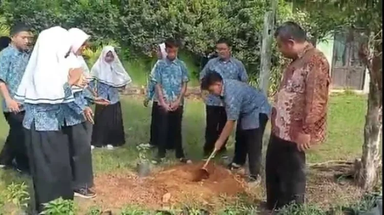 MTsN Singkawang Perkuat Sekolah Ramah Anak lewat Pengembangan Bakat Siswa