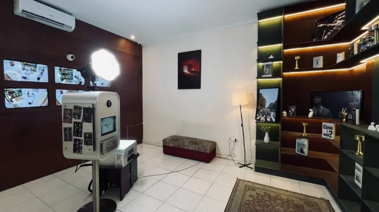 Sentuhan Minimalis Warnai Photo Booth di Pontianak