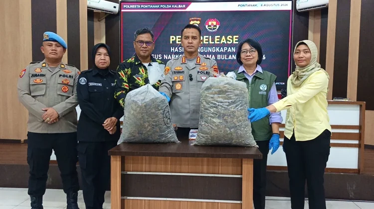 Polresta Pontianak Ungkap Kasus Perdagangan Ratusan Kilogram Sisik Trenggiling
