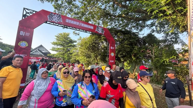 Jalan Sehat dan Zumba Pontianak Barat Dorong Warga Budayakan Hidup Sehat
