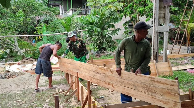 TMMD Ke-129 Percepat Bedah Rumah Warga Desa Tempapan Hulu