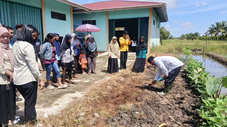 Pengenalan Teknologi Smart Farming untuk Meningkatkan Kemandirian Pangan