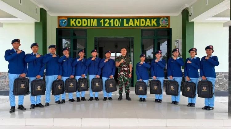 Dandim Landak Bekali Siswa SMA Taruna dengan Motivasi