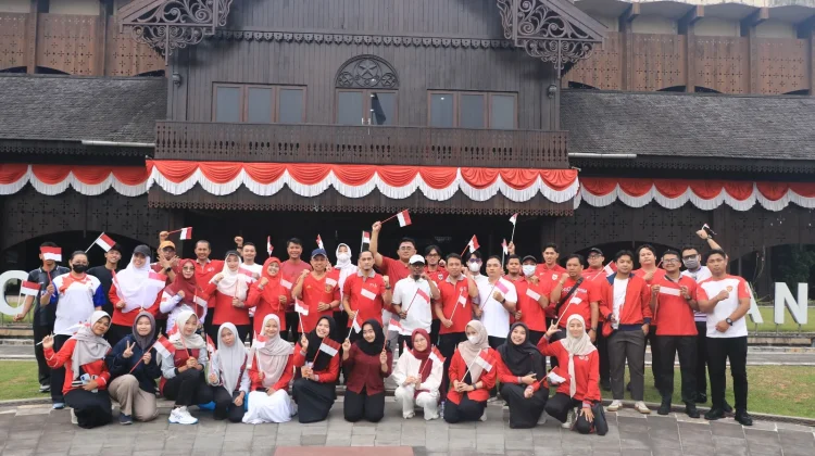 Semarak HUT Ke-81 RI, Diskominfo Pontianak Gelar Jalan Sehat dan Lomba Antarpegawai