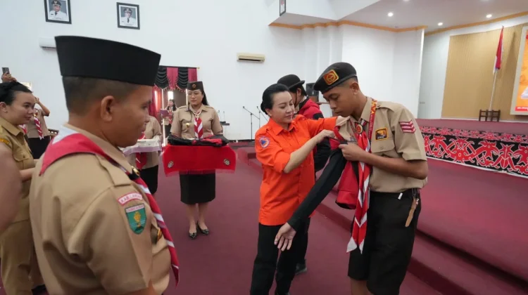 Lepas Kontingen Jamnas 2026, Karolin Minta Pramuka Landak Jadi Duta Daerah