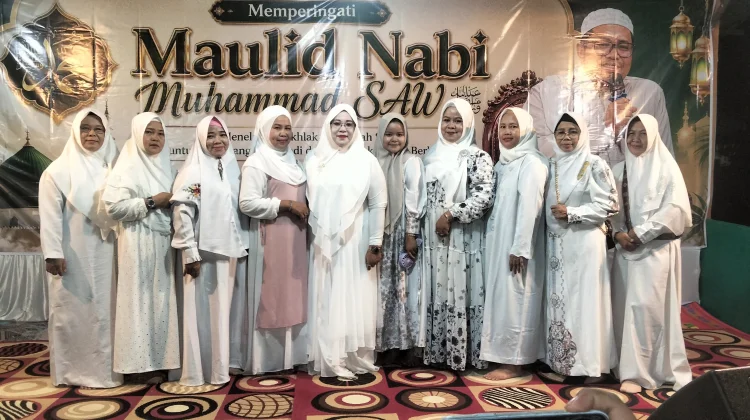 Maulid Nabi di Sambas Timur 8, Warga Diajak Teladani Akhlak Rasulullah