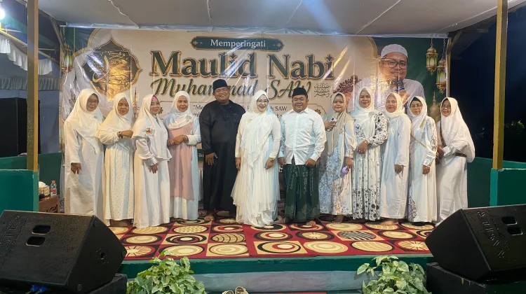 Rayakan Usia 57 Tahun, Owner Ayam Lumion Berbagi untuk 100 Yatim Piatu