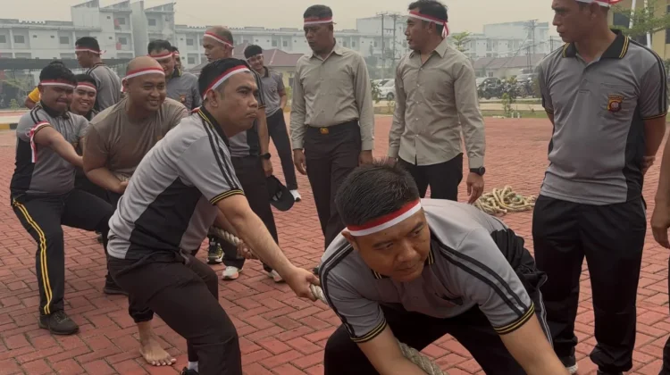 Polres Kubu Raya Meriahkan HUT ke-81 RI dengan Lomba Tradisional