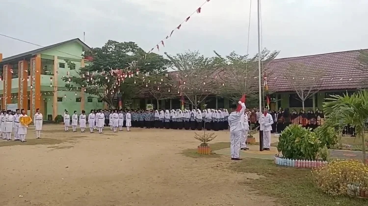 Semangat Kemerdekaan Warnai Ragam Kreasi Murid MTsN Singkawang