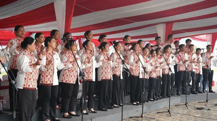 Padus Gita Bahana Khatulistiwa Tampil Memukau di Upacara HUT ke-81 RI