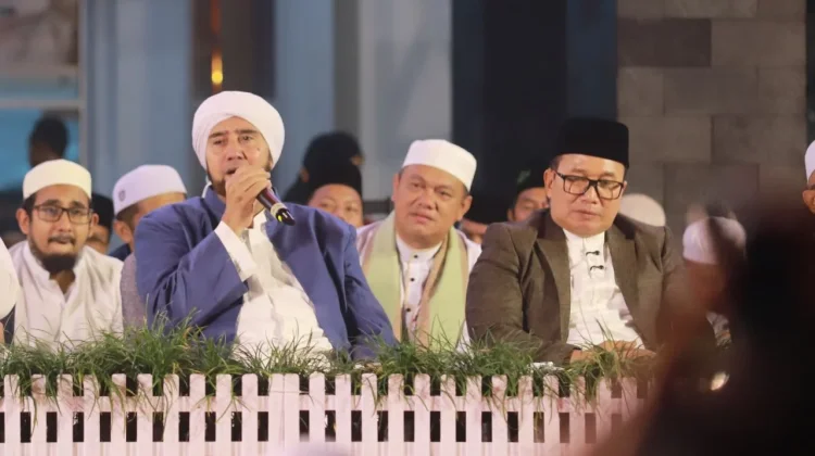 Ribuan Jemaah Padati Kubu Raya Bersholawat, Bupati Sampaikan Pesan Persatuan