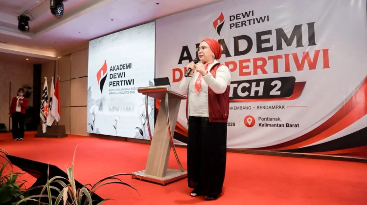 Ketum Dewi Pertiwi Fenty Noverita Buka Dewi Akademi Batch II di Kalbar