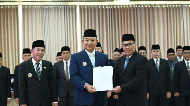 Kadisdik Ketapang Baru Dilantik, Bupati Minta Fokus Tingkatkan IPM