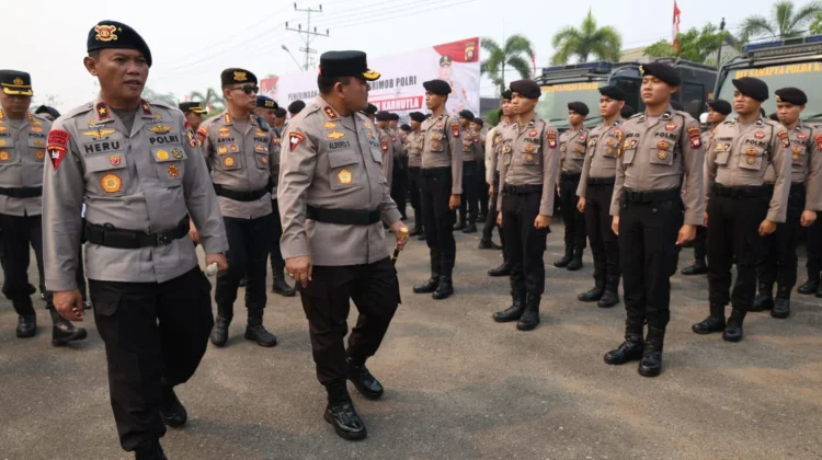 300 Personel Brimob Dikerahkan Tangani Karhutla di Kalbar