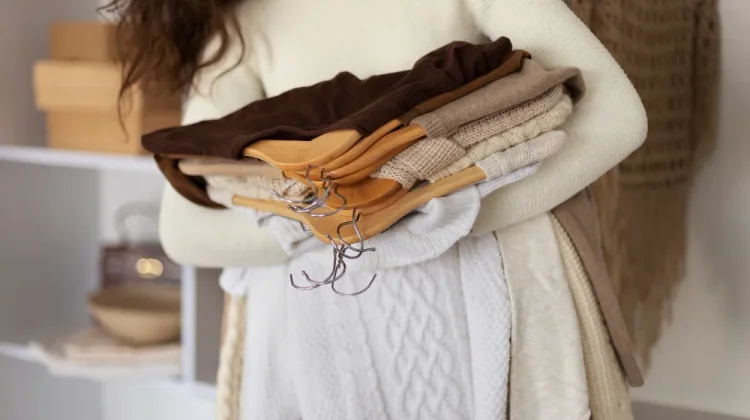 Capsule Wardrobe: Solusi Mix and Match Praktis untuk Iklim Tropis Kalbar