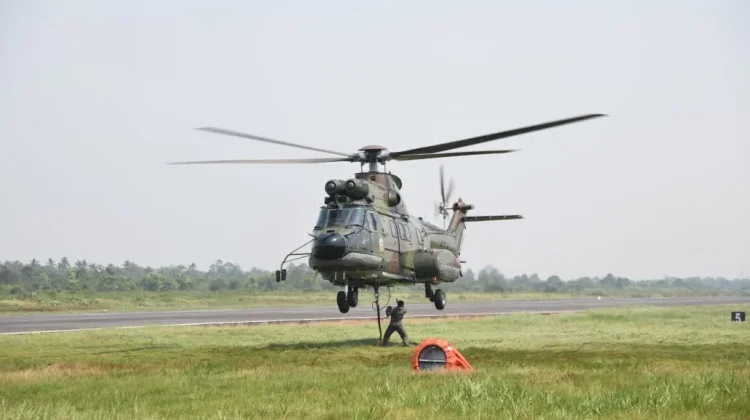 Lanud Supadio Perkuat Satgas Udara Kerahkan Super Puma Atasi Karhutla