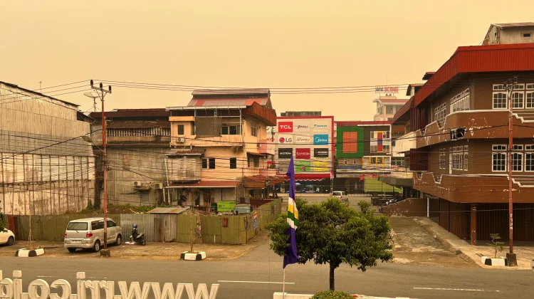 Kenapa Langit Pontianak di Siang Hari Berubah Kuning saat Kabut Asap?