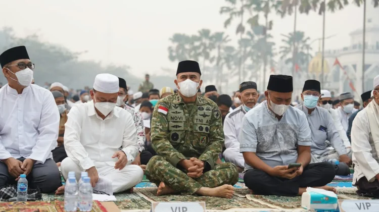 Pangdam XII/Tpr dan Warga Pontianak Gelar Salat Istisqa