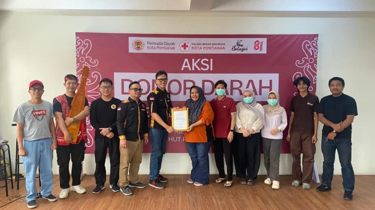 Pemuda Dayak Kota Pontianak Gelar Donor Darah di tengah Kabut Asap