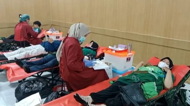 Driver Ojol Pontianak Ramaikan Donor Darah Rangkaian RRI Fest 2026