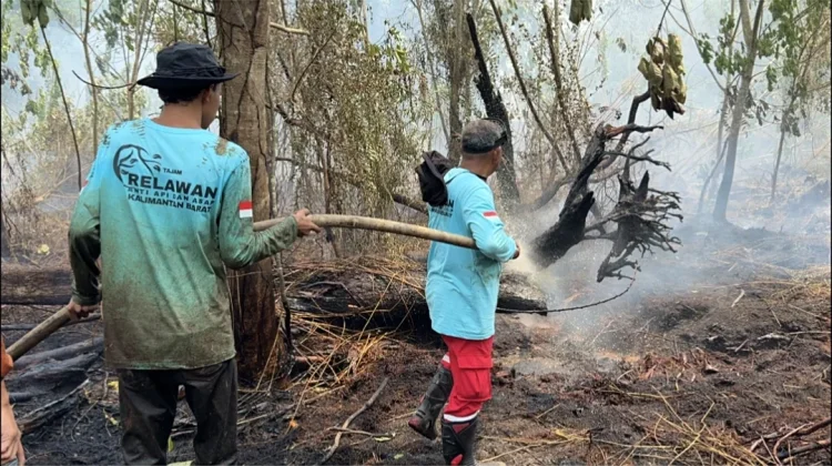 Relawan TAJAM Fokus Pendinginan Karhutla dan Bantu Warga Desa Limbung