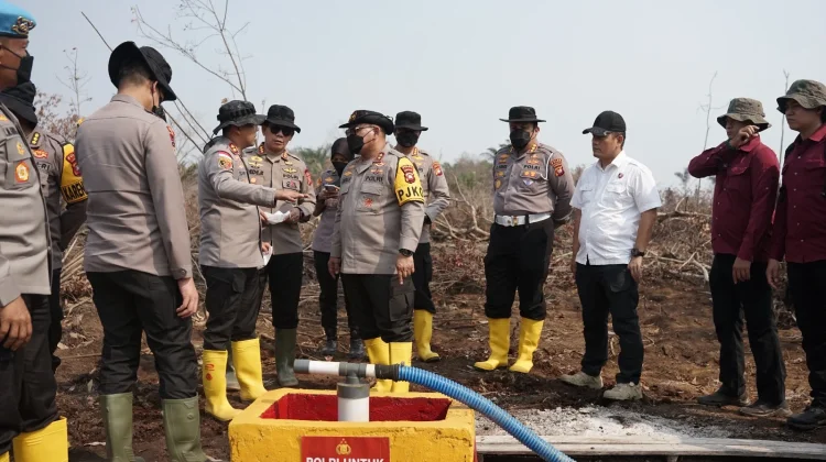 Kapolda Kalbar Cek Sumur Bor 22 Meter, Perkuat Sumber Air Karhutla di Bengkayang