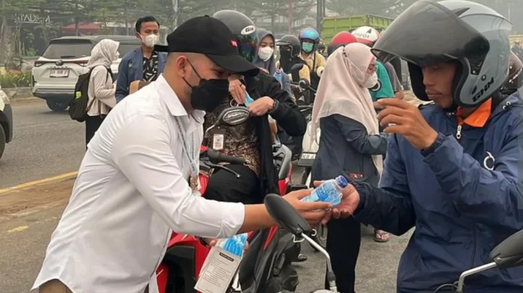 LAZISNU Bersama IPNU IPPNU Peduli Korban Asap Karhutla di Kota Pontianak