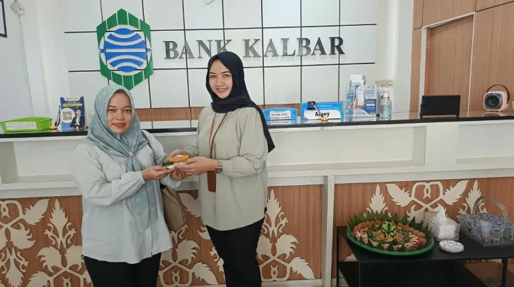Bank Kalbar Beri Pelayanan Spesial Nasabah di Hari Pelanggan Nasional