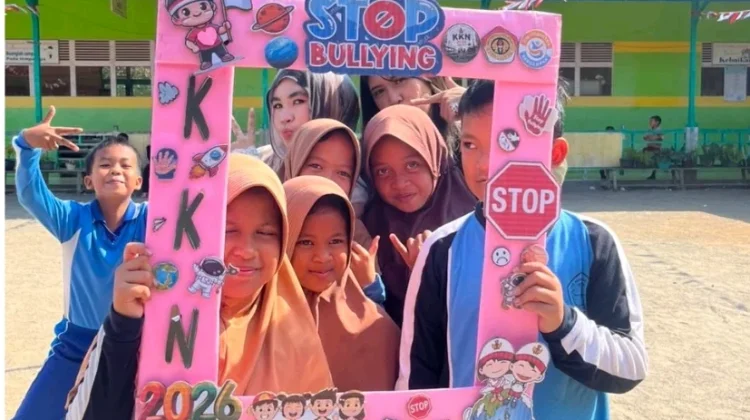Mahasiswa KKN UPB Pontianak Sosialisasi Stop Bullying di SDN 17 Mempawah Hilir