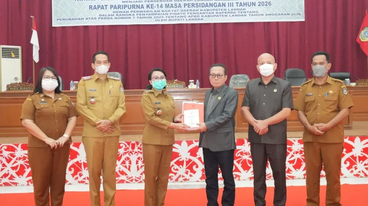Bupati Karolin Sampaikan Perubahan APBD 2026