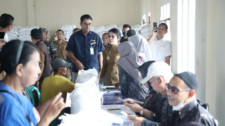 2.753 KK di Roban Terima Bantuan Beras, Pola Penyaluran Dipuji Terbaik