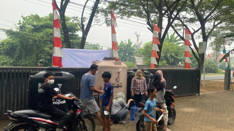 Gemawan Adakan Bantuan Air Bersih: Warga Sekitar Antusias