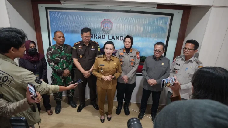 Asap Kepung Kabupaten Landak, Karolin Tetapkan Status Tanggap Darurat 14 Hari