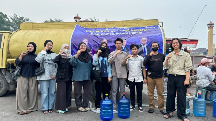HIPMI PT IAIN Pontianak Salurkan Air Bersih dalam Aksi BPD HIPMI Kalbar Peduli