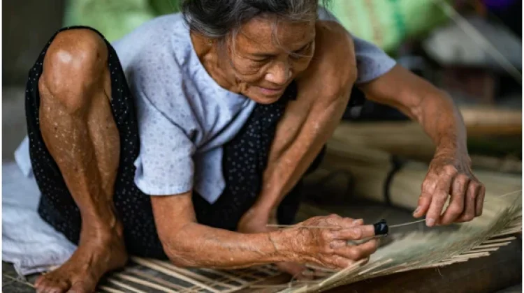 Peran Perempuan Menjaga Tradisi di tengah Perubahan Zaman