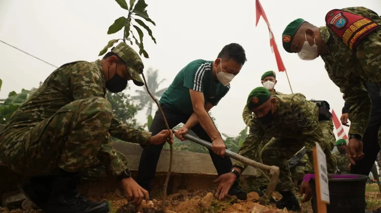 TNI dan Pemkot Pontianak Dorong Kepedulian Lingkungan