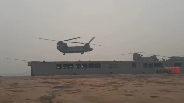 1 Helikopter Jepang Chinook CH-47 Bergeser ke Ketapang Lakukan Water Bombing