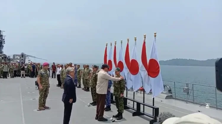 Menhan RI Berikan Anugerah Satyalencana Dharma Samudera kepada 361 Personel JSDF
