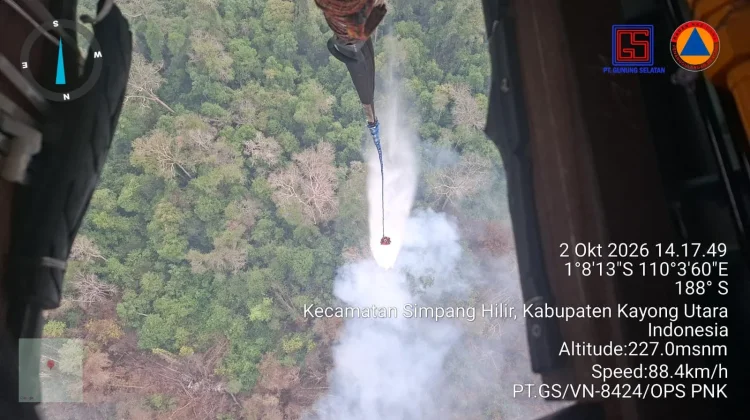 Awan Cumulonimbus Jadi Kendala Dua Heli WB Padamkan Karhutla di Kayong Utara